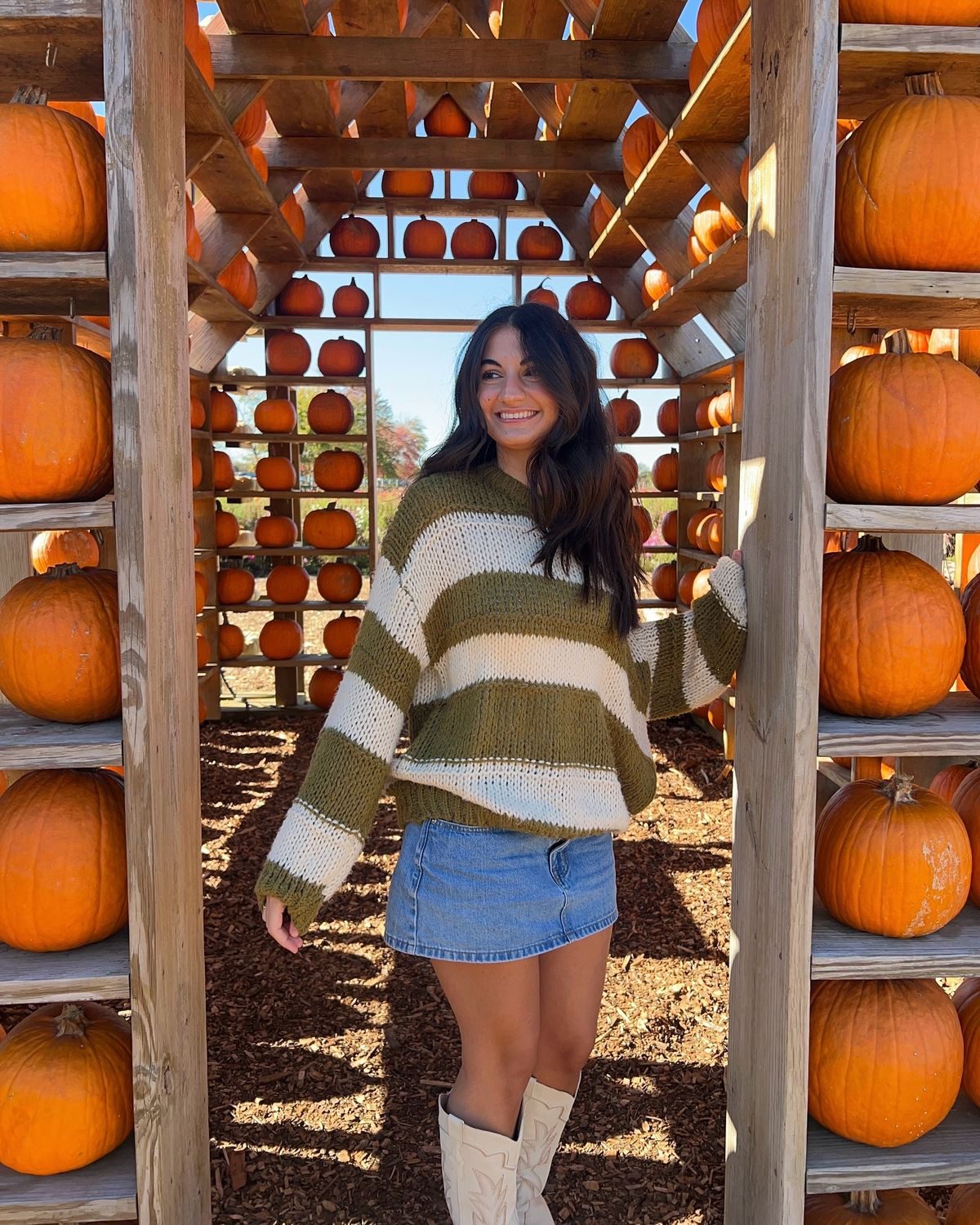 Pumpkin Patch Outfit Ideas10 Pumpkin Patch Outfit Ideas