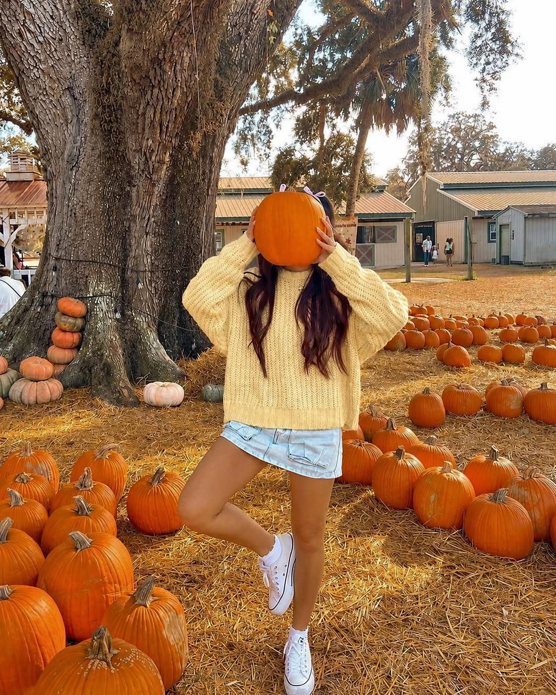 Pumpkin Patch Outfit Ideas11 Pumpkin Patch Outfit Ideas