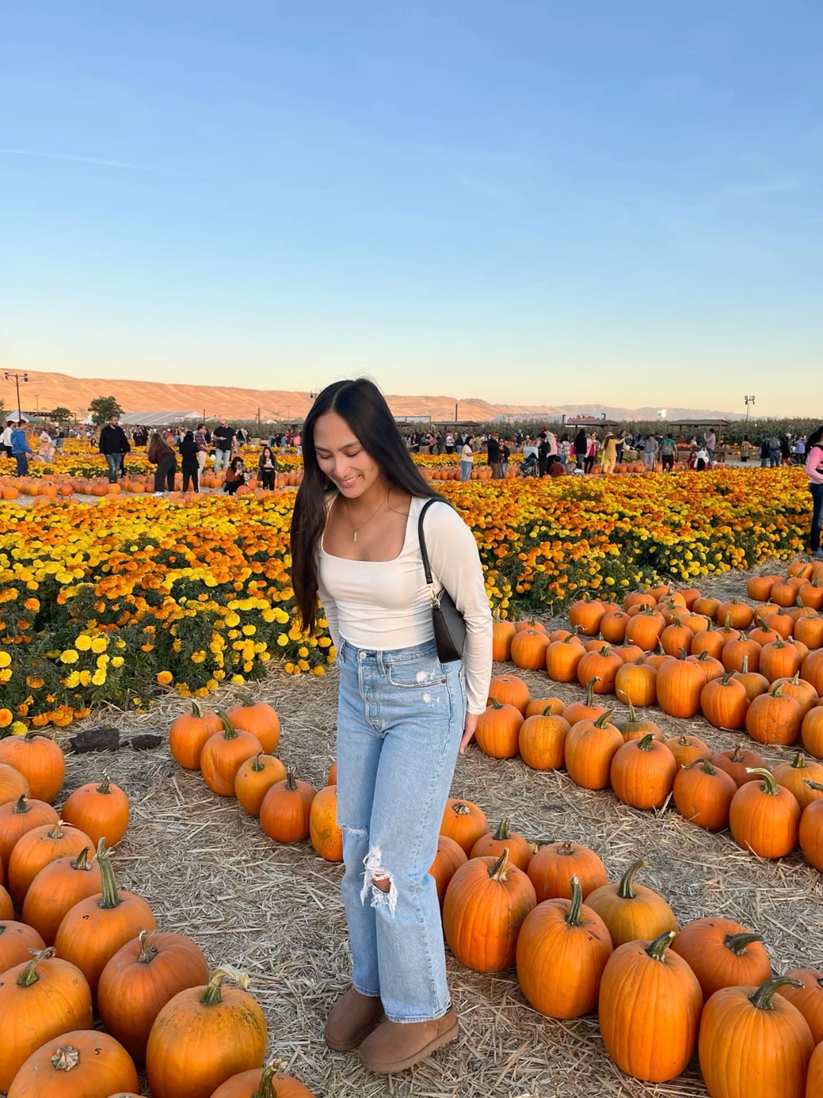 Pumpkin Patch Outfit Ideas26 Pumpkin Patch Outfit Ideas