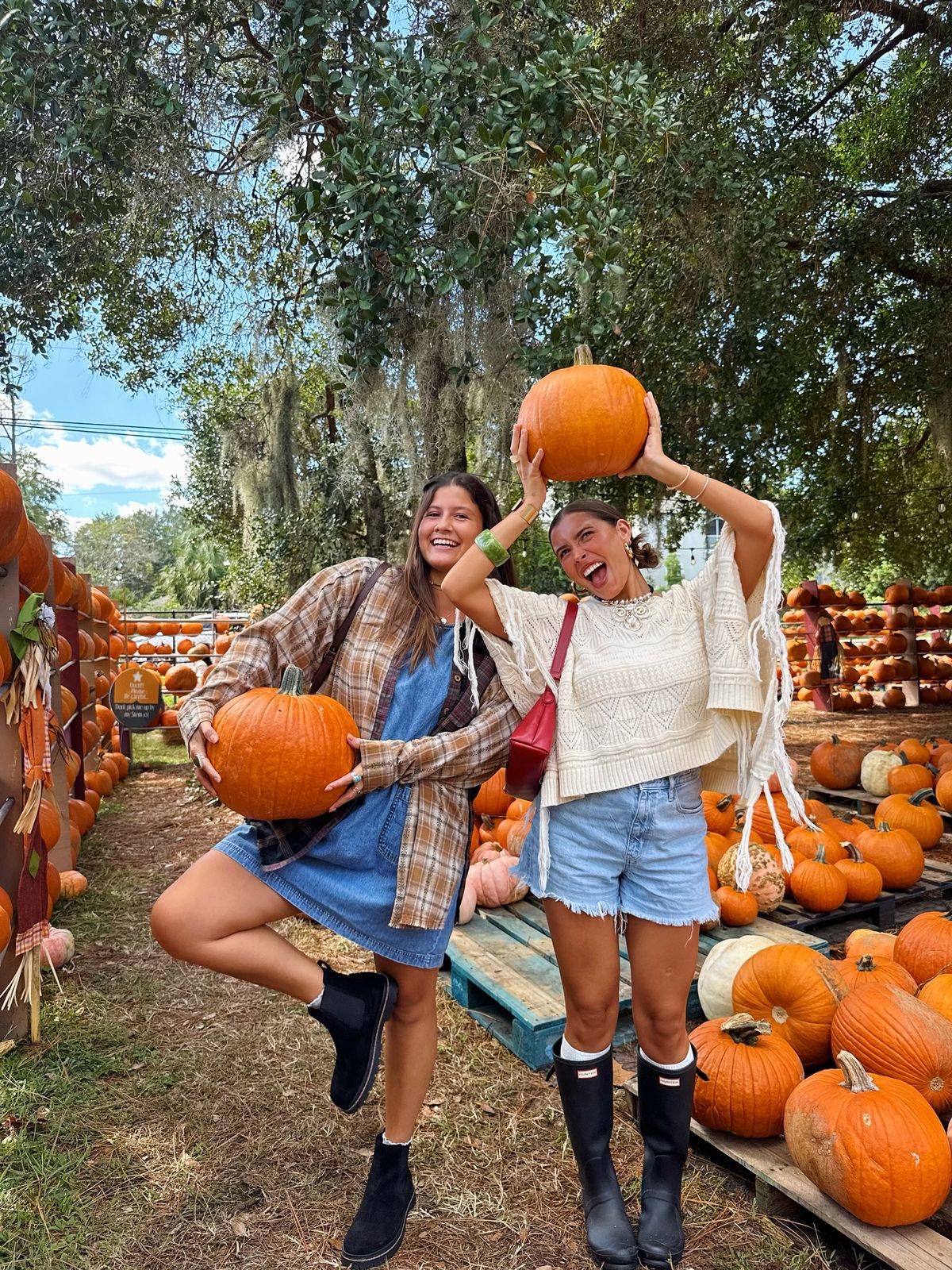 Pumpkin Patch Outfit Ideas28 Pumpkin Patch Outfit Ideas