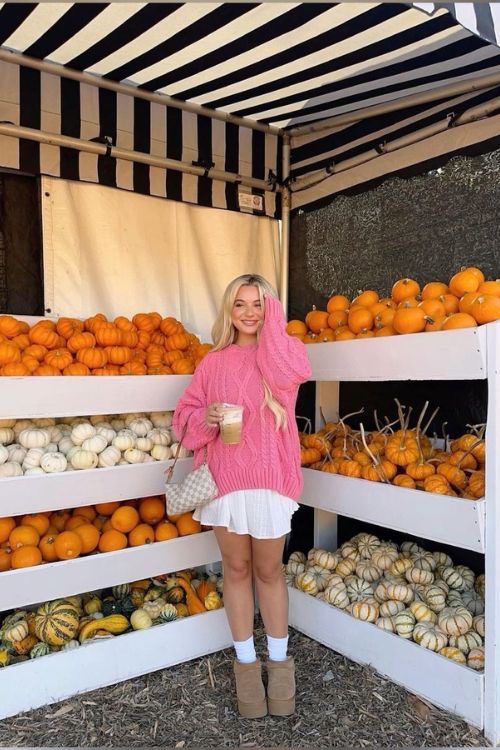 Pumpkin Patch Outfit Ideas29 Pumpkin Patch Outfit Ideas