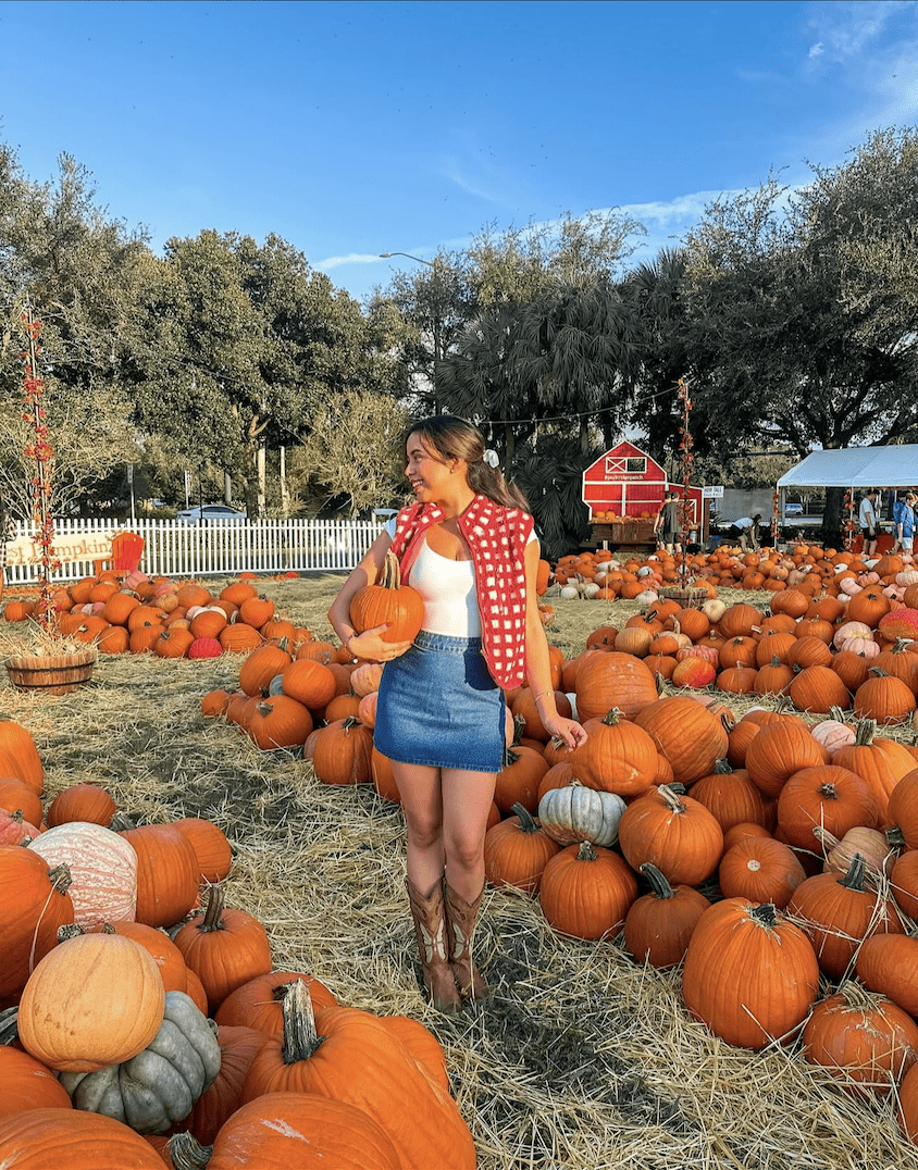 Pumpkin Patch Outfit Ideas30 Pumpkin Patch Outfit Ideas