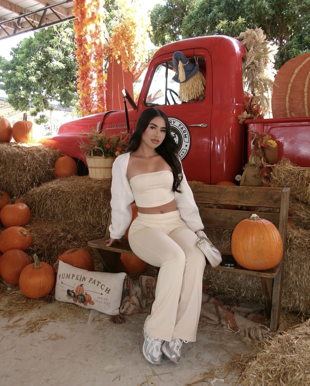 Pumpkin Patch Outfit Ideas5 Pumpkin Patch Outfit Ideas