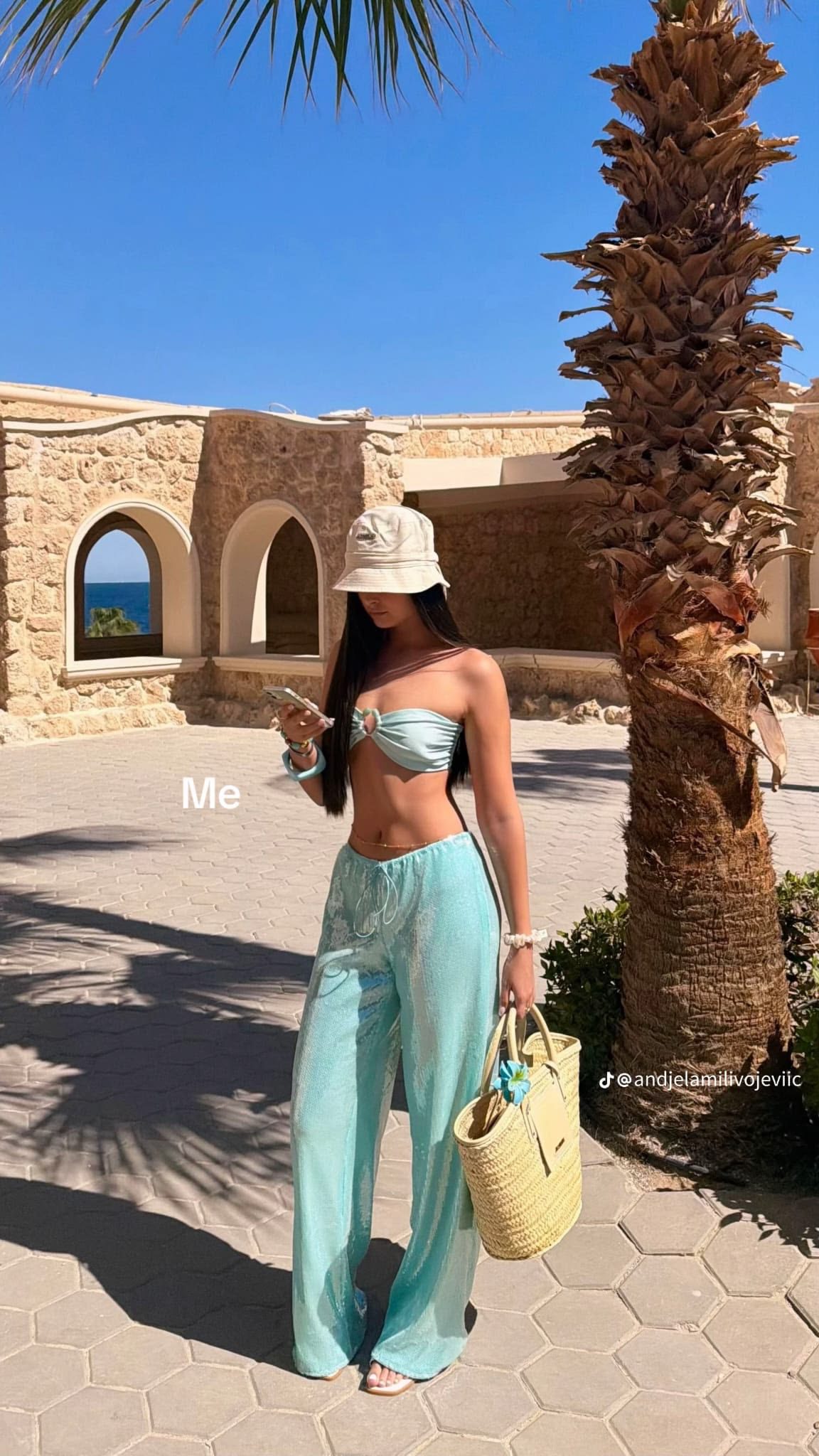 Spain Vacation Outfit Ideas10 Spain Vacation Outfit Ideas