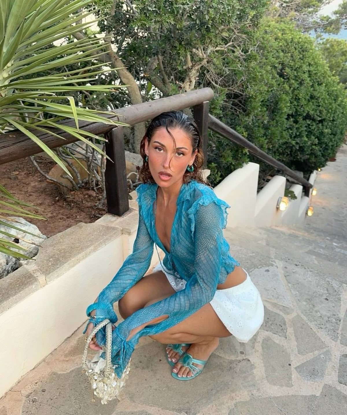 Spain Vacation Outfit Ideas28 Spain Vacation Outfit Ideas