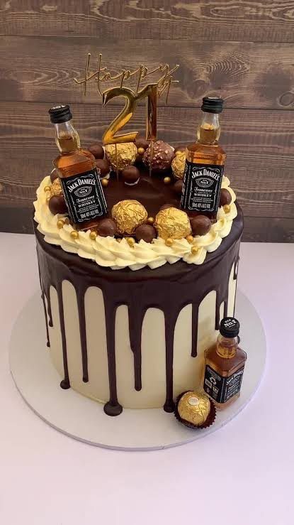 21st birthday cake7 21st Birthday Cake Ideas