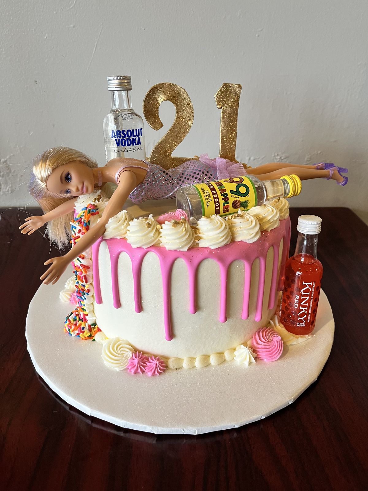 21st birthday cake9 21st Birthday Cake Ideas