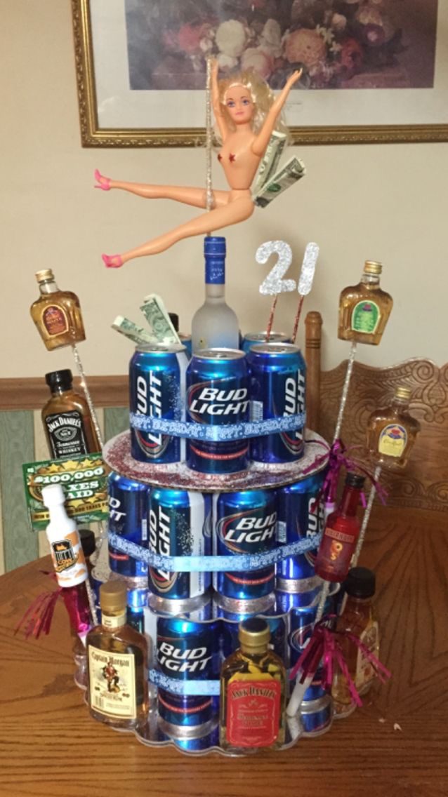 30 Genius 21st Birthday Cake Ideas to Copy 28 30 Genius 21st Birthday Cake Ideas to Copy 21st birthday cakes17 21st Birthday Cake Ideas