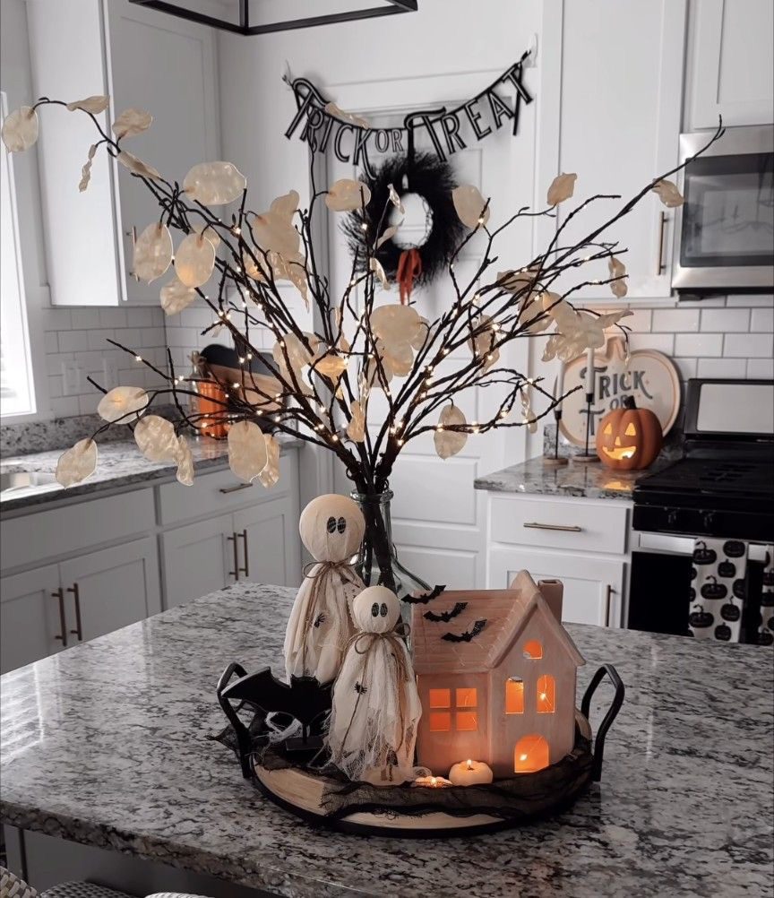 IMG 6036 Spooky Centerpiece Ideas