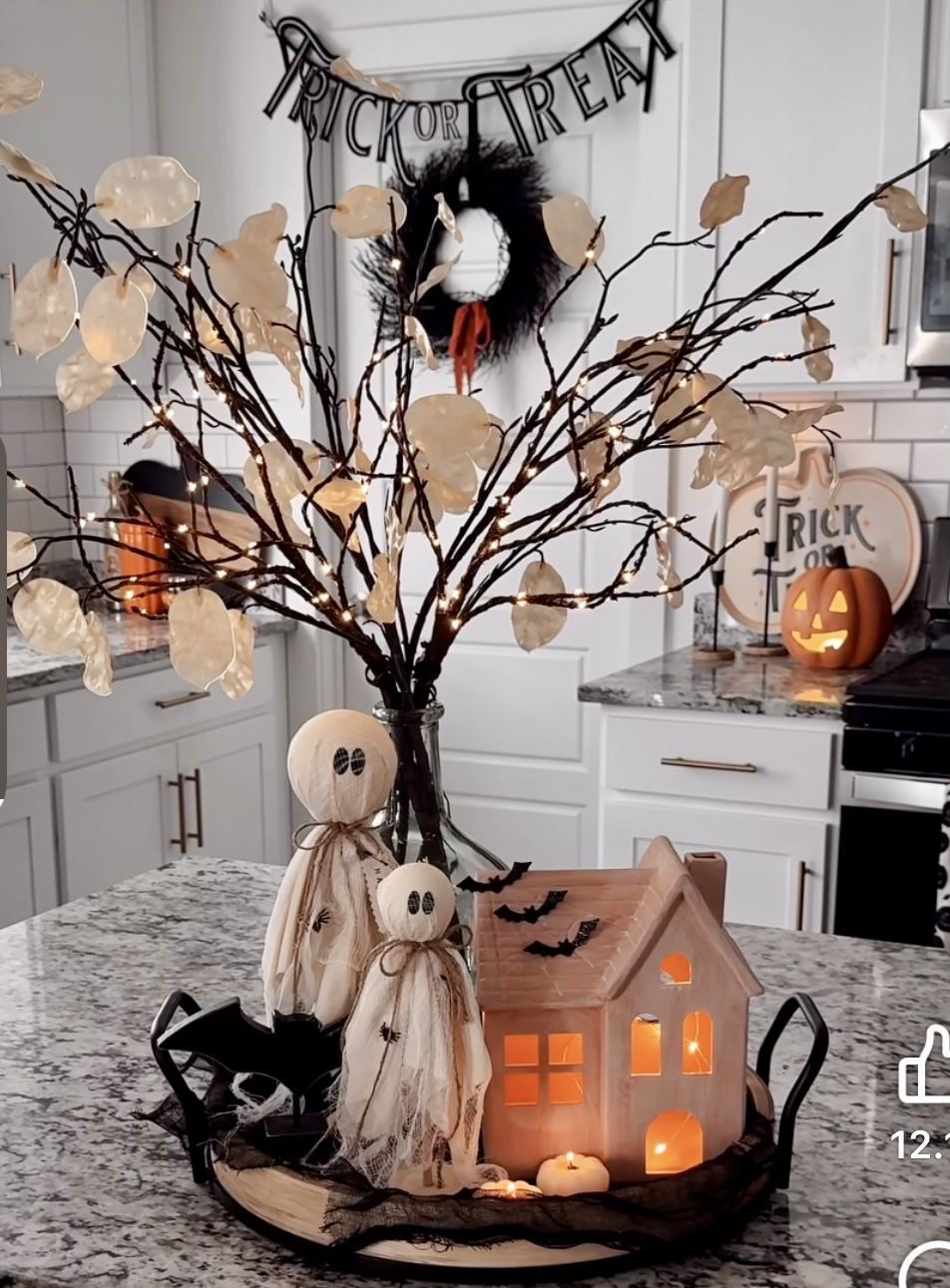 IMG 6065 Spooky Centerpiece Ideas