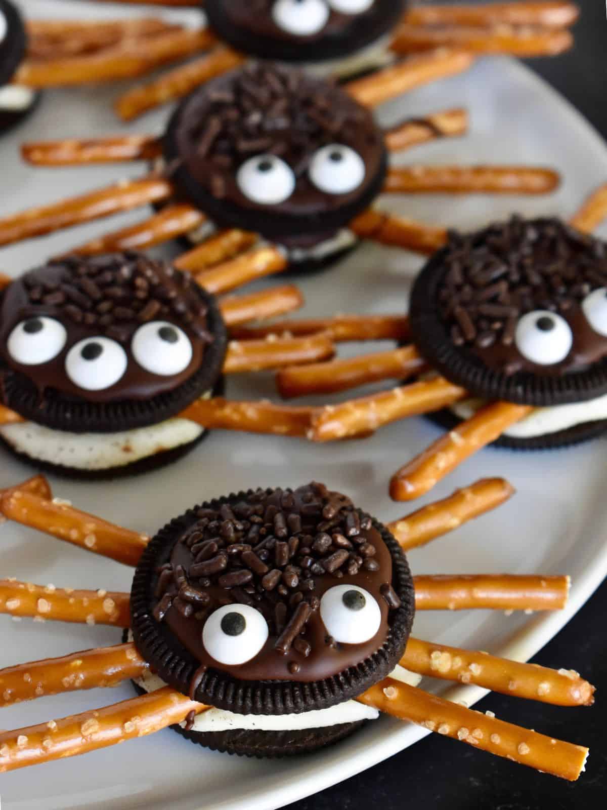 Oreo Cookie Spiders 15 Spooky Treat Ideas