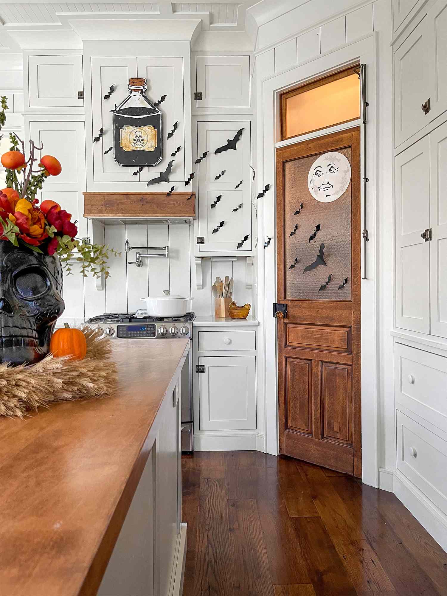PhotoNov15110131AM preview 4e1ddf1c55c04a1ea8fe8e2e8767f980 Spooky Kitchen Ideas