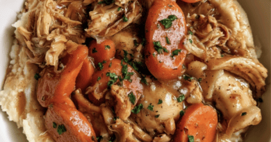 Pulled Chicken and Gravy with Creamy Mash