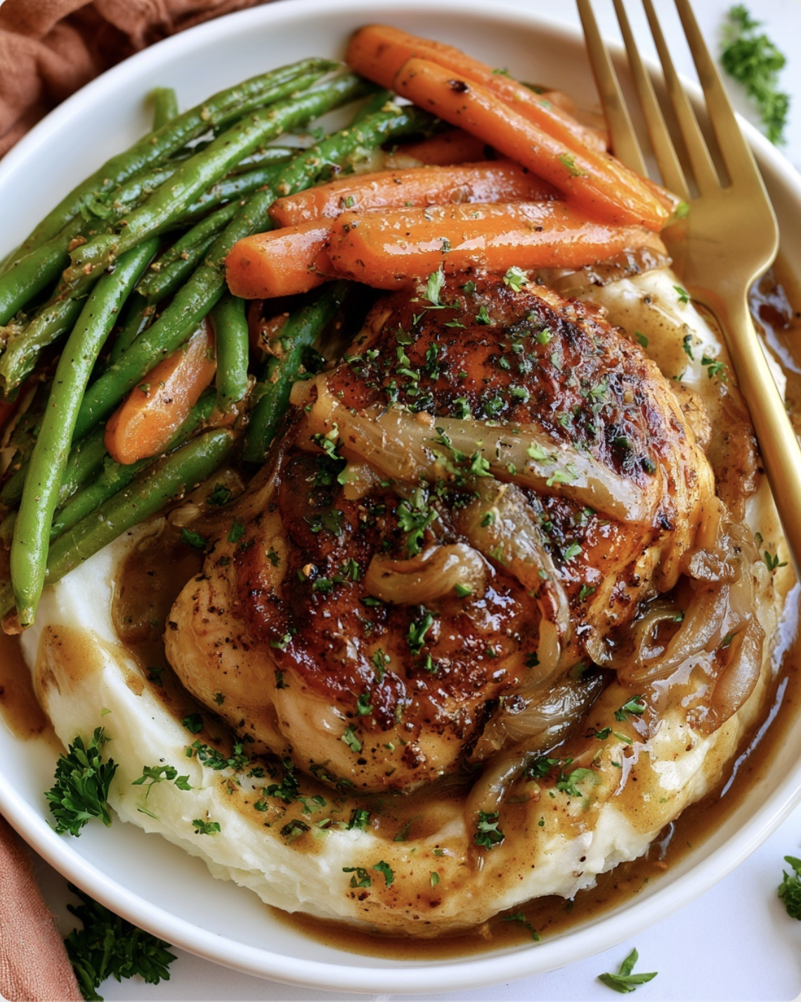 Smothered Chicken with Mashed Potatoes2 Smothered Chicken with Mash