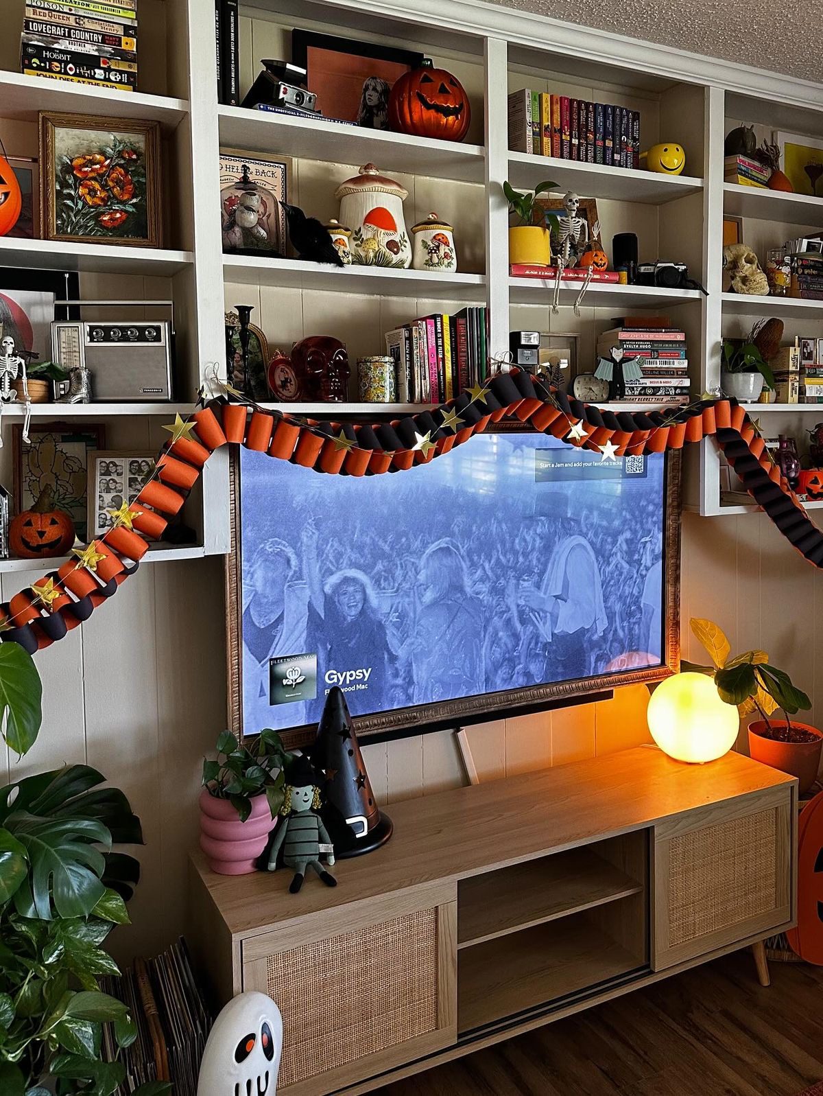 Spooky TV Stand Decor Ideas 13 Spooky TV Stand Decor Ideas
