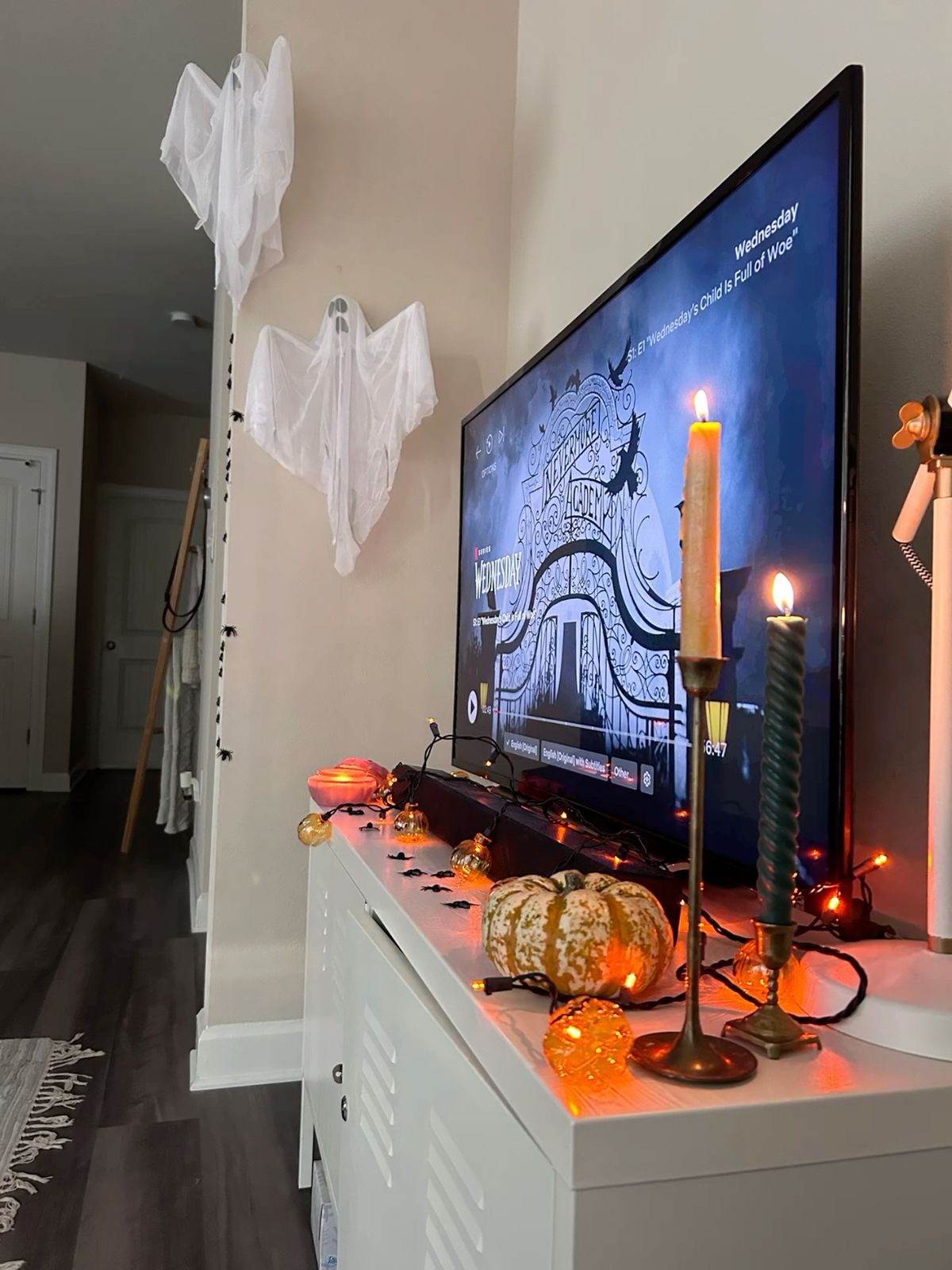 Spooky TV Stand Decor Ideas 5 Spooky TV Stand Decor Ideas