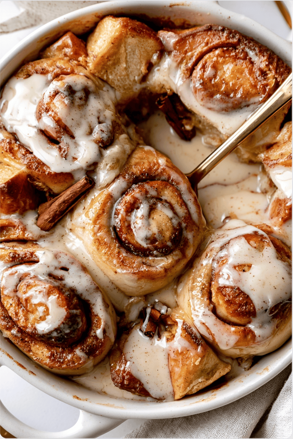 cinnamon roll Bread Pudding2 Cinnamon Roll Bread Pudding