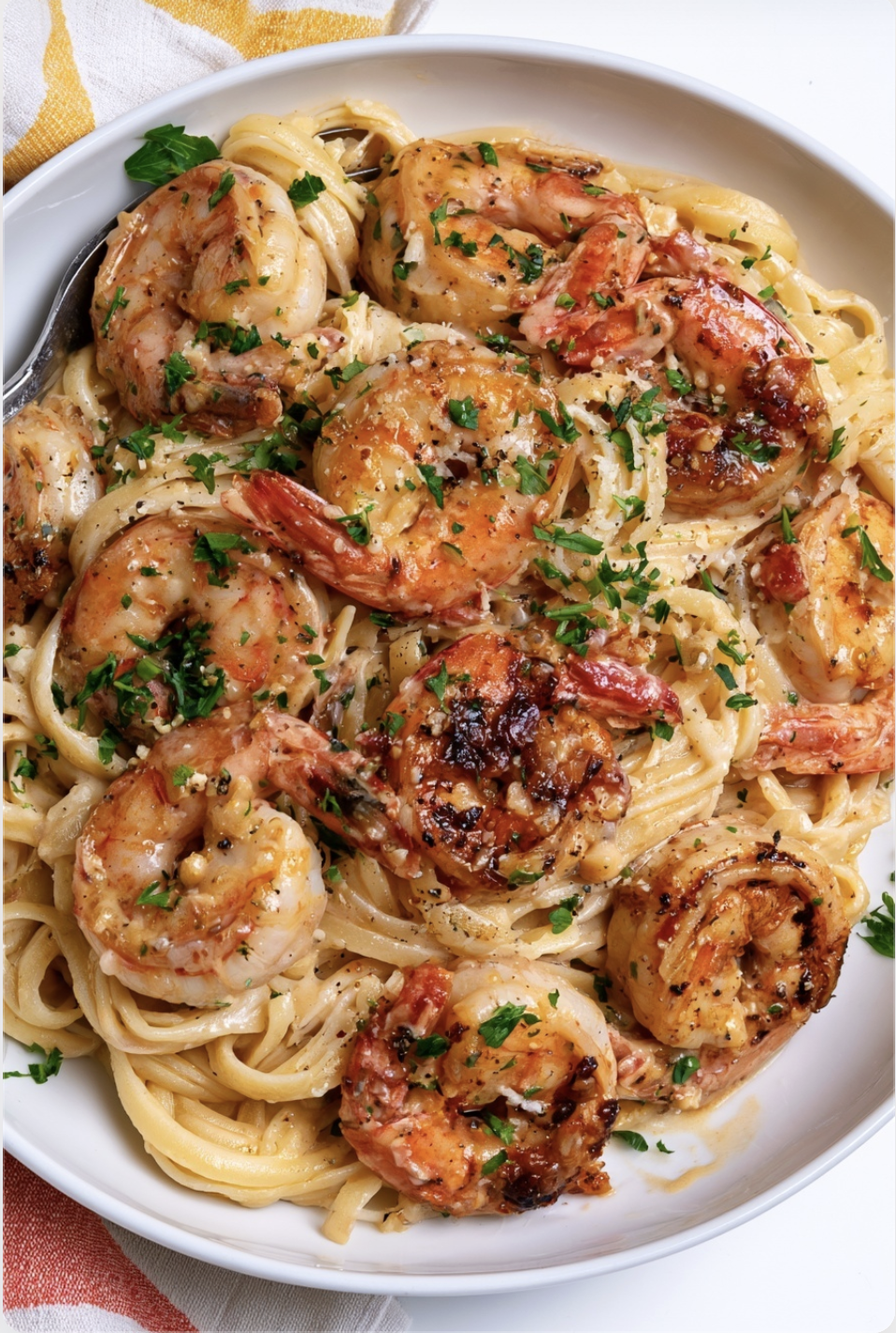 creamy garlic shrimp pasta1 Creamy Garlic Shrimp Pasta
