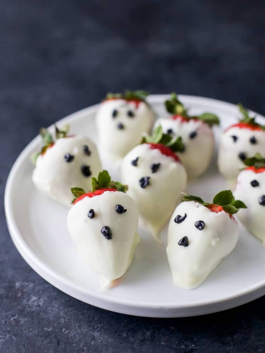 easy halloween treats strawberry ghosts the everymom Spooky Treat Ideas