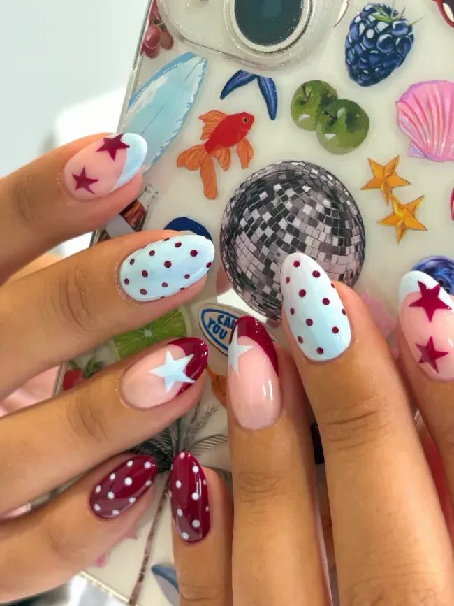 polka dot nails1 Polka Dot Nail Ideas