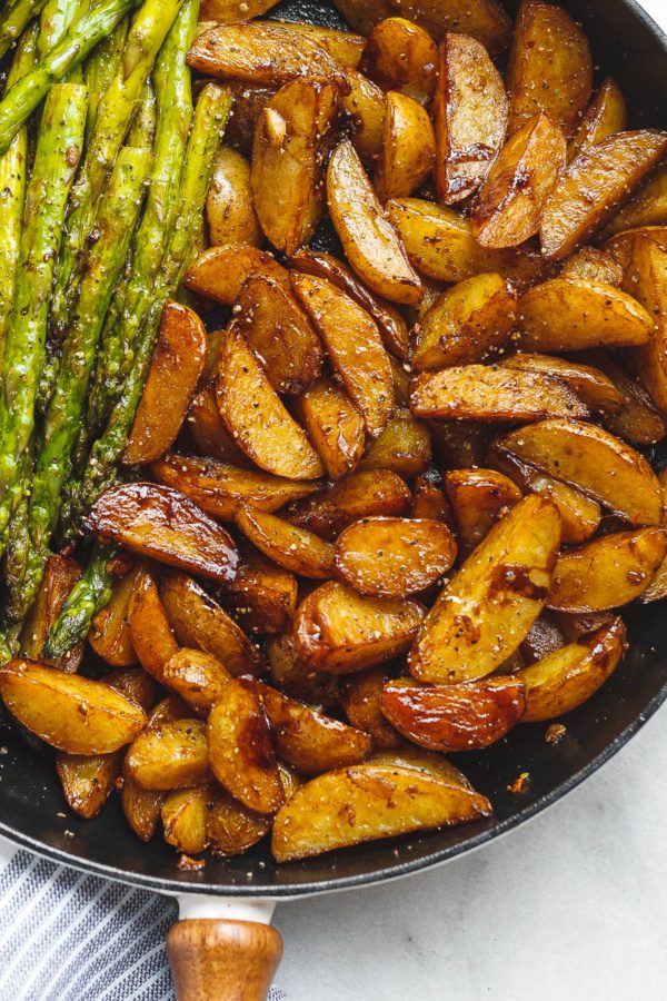 24 Best Thanksgiving Sides You'll Make Every Year 61 24 Best Thanksgiving Sides You'll Make Every Year potato and asparagus recipe 600x900 1 Thanksgiving Sides