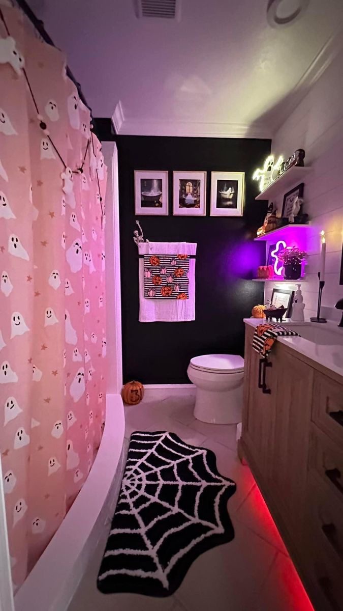 spooky bathroom ideas13 Spooky Bathroom Ideas