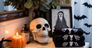 27 Fun and Spooky Bathroom Ideas to Try