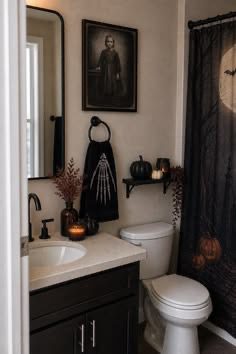 spooky bathroom ideas18 Spooky Bathroom Ideas