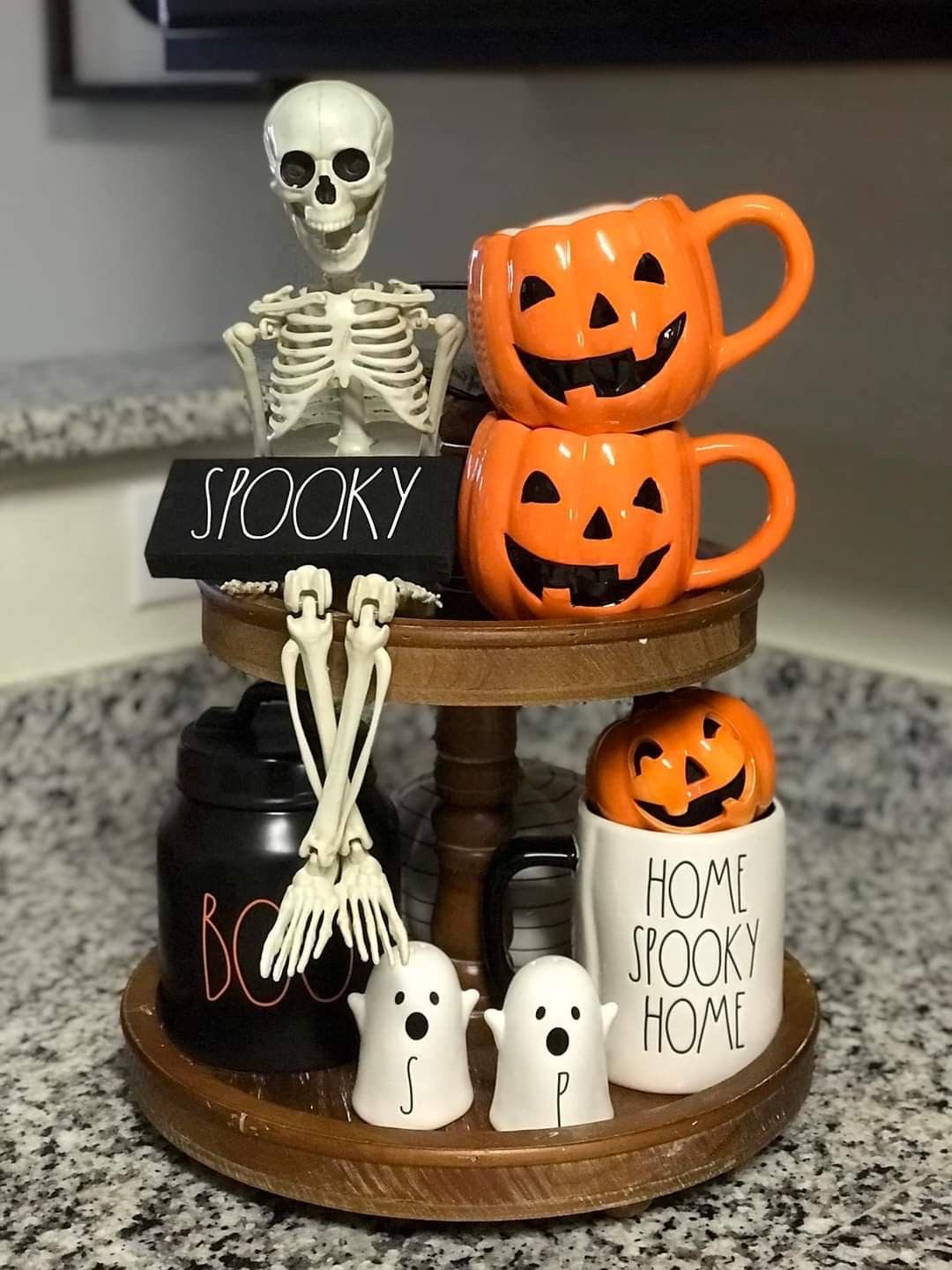 spooky decor ideas9 Spooky Decor Ideas