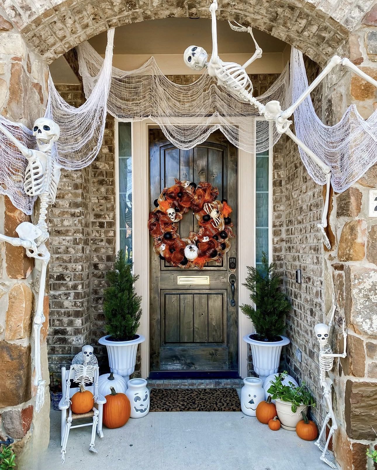 spooky front porch26 Spooky Front Porch Ideas