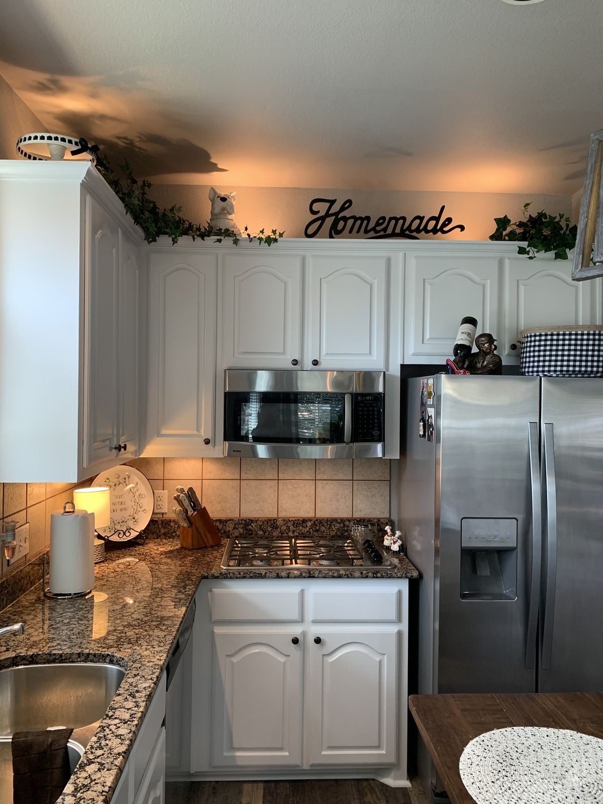 Above Kitchen Cabinet Decor Ideas10 Kitchen Cabinet Decor Ideas