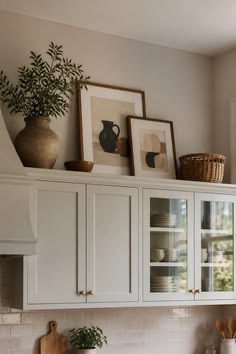 Above Kitchen Cabinet Decor Ideas4 1 Kitchen Cabinet Decor Ideas