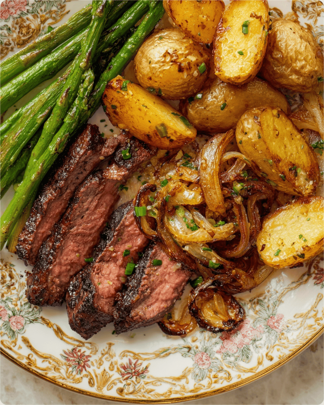 Garlic Butter Steak with Potatoes3 Garlic Butter Steak with Potatoes