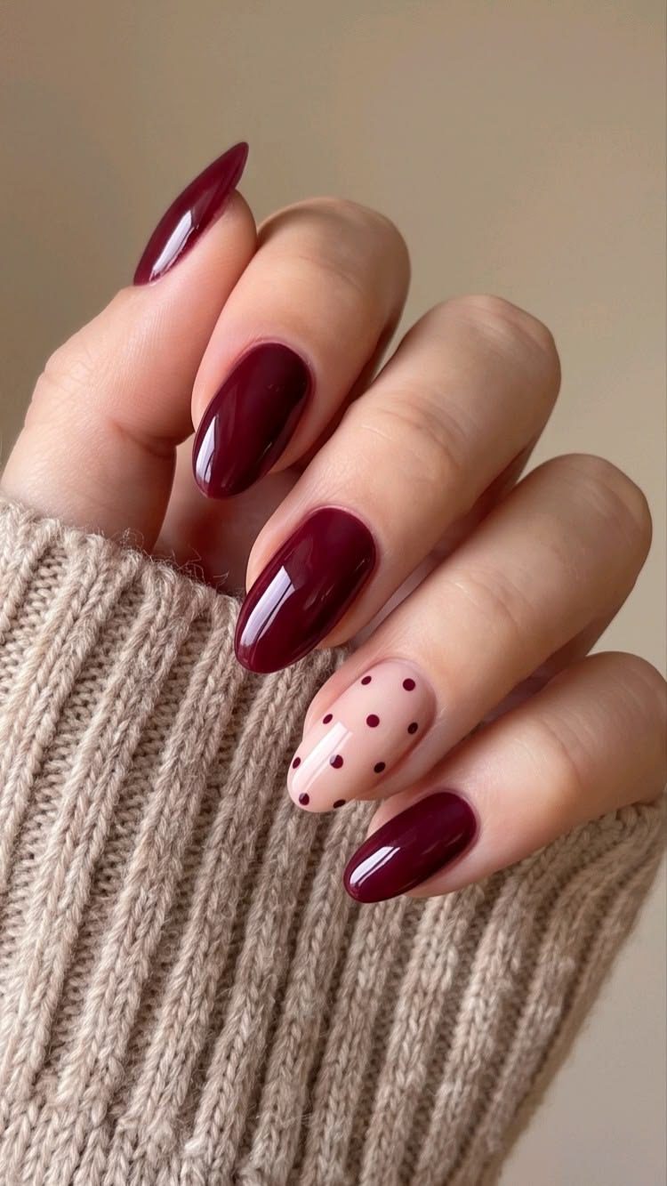 burgundy nails15 Burgundy Nail Ideas