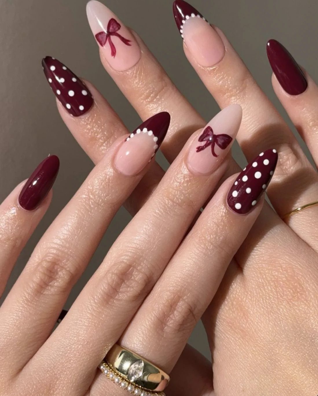 burgundy nails2 Burgundy Nail Ideas
