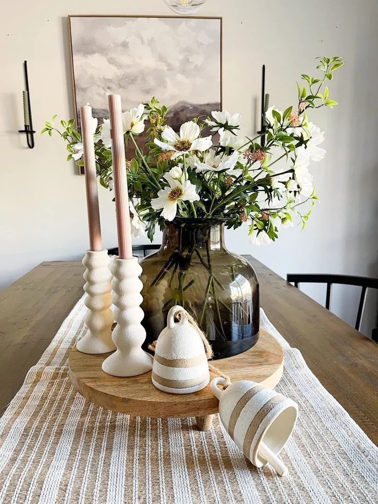 dining tabke centerpiece17 Dining Table Centerpieces