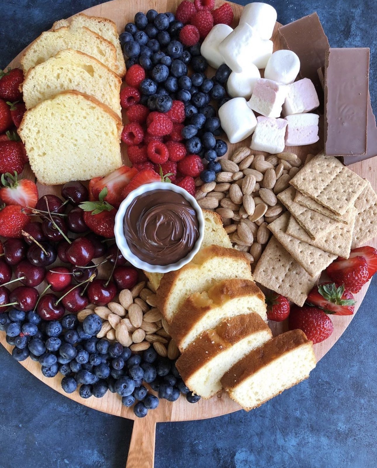 smores charcuterie boards10 S’mores Charcuterie Boards