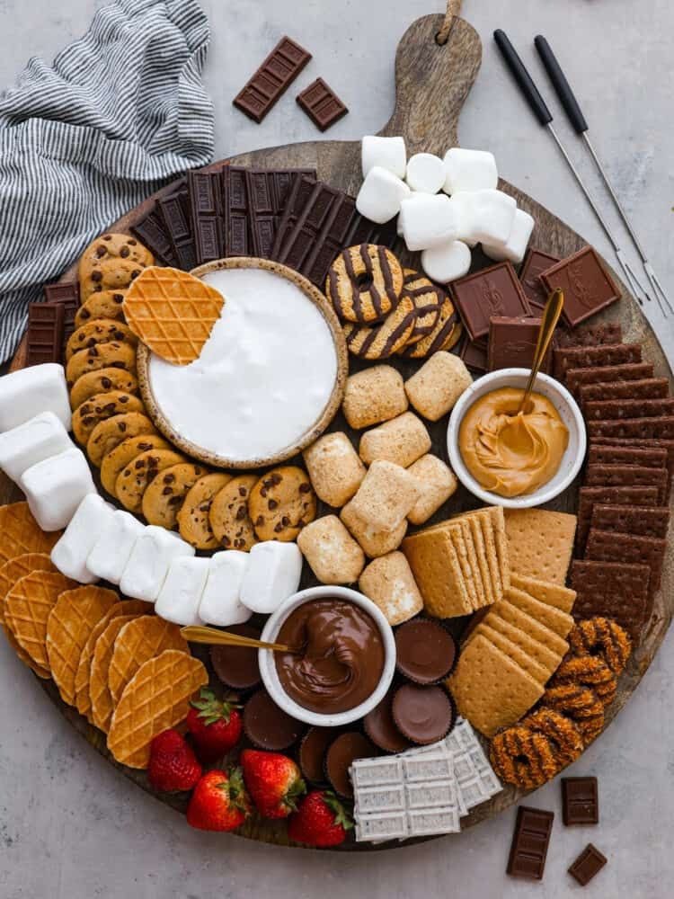 smores charcuterie boards12 S’mores Charcuterie Boards
