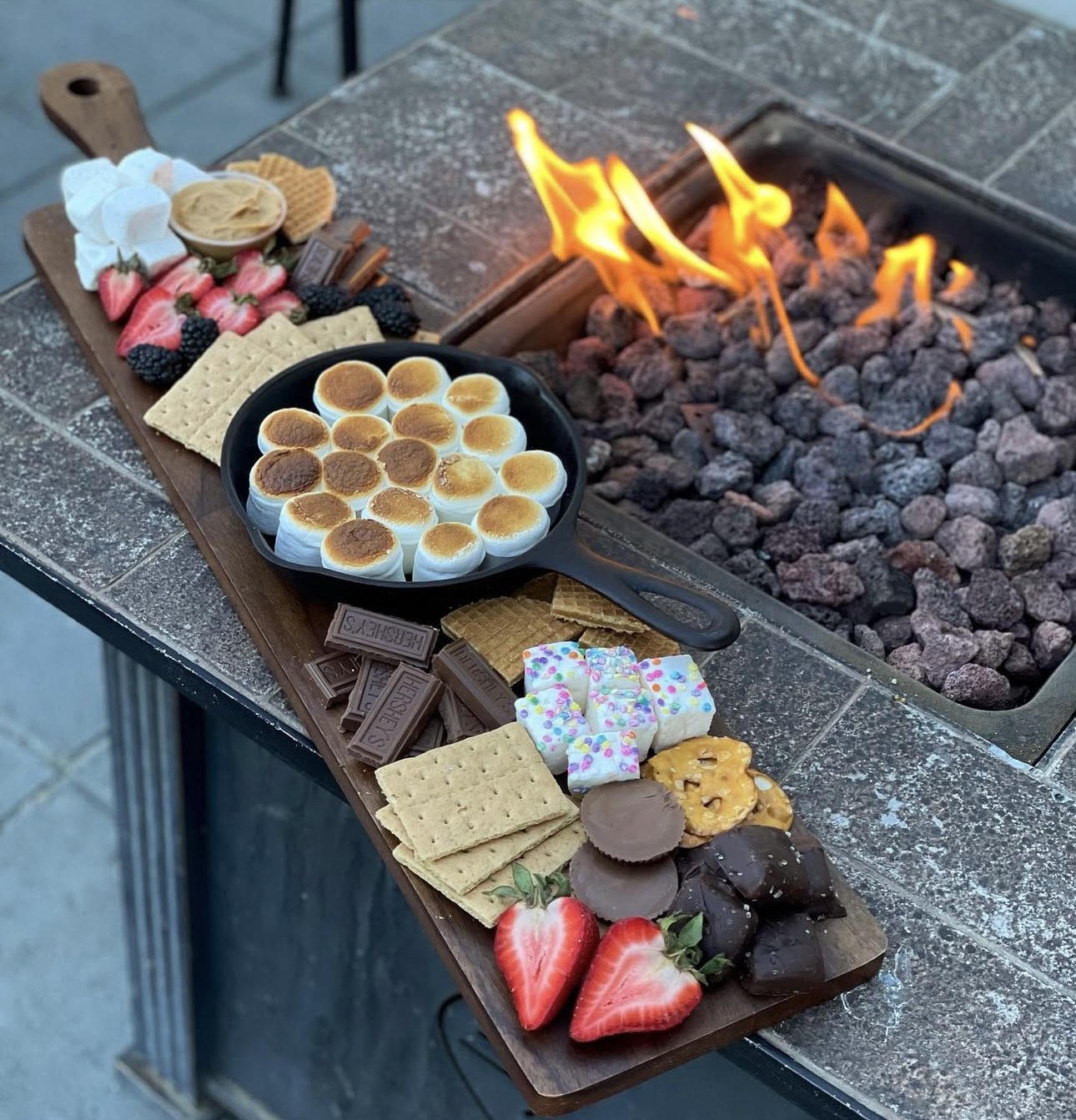 smores charcuterie boards3 S’mores Charcuterie Boards
