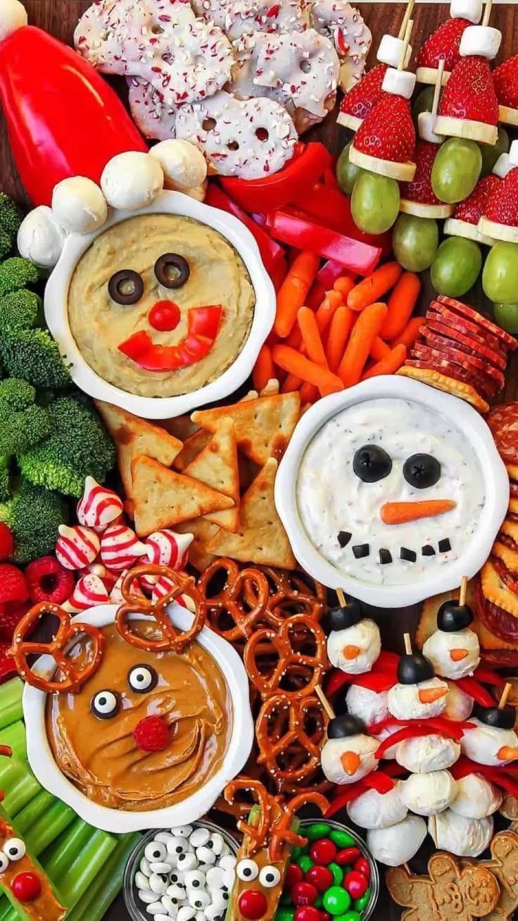 How cute is this board A great way to incorporate healthy snacks into a party ❤️🎄🥰🎅🏼 Christmas Movie Night Ideas