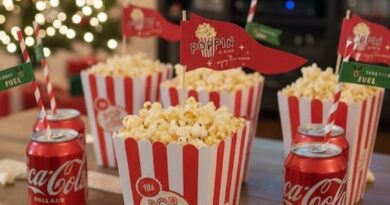 30 Cozy Christmas Movie Night Ideas for the Perfect Evening