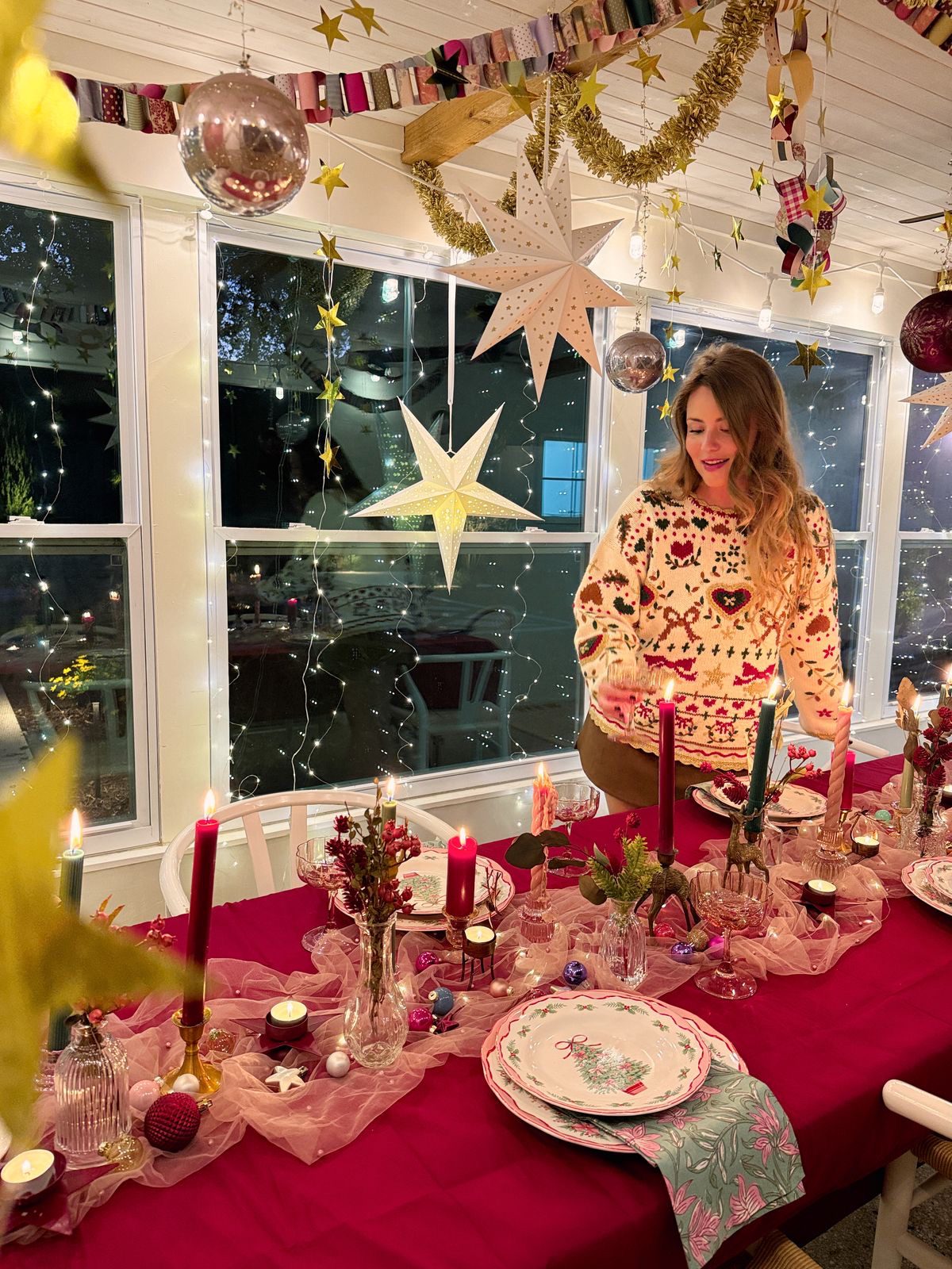 friendmas ideas 26 Christmas Movie Night Ideas