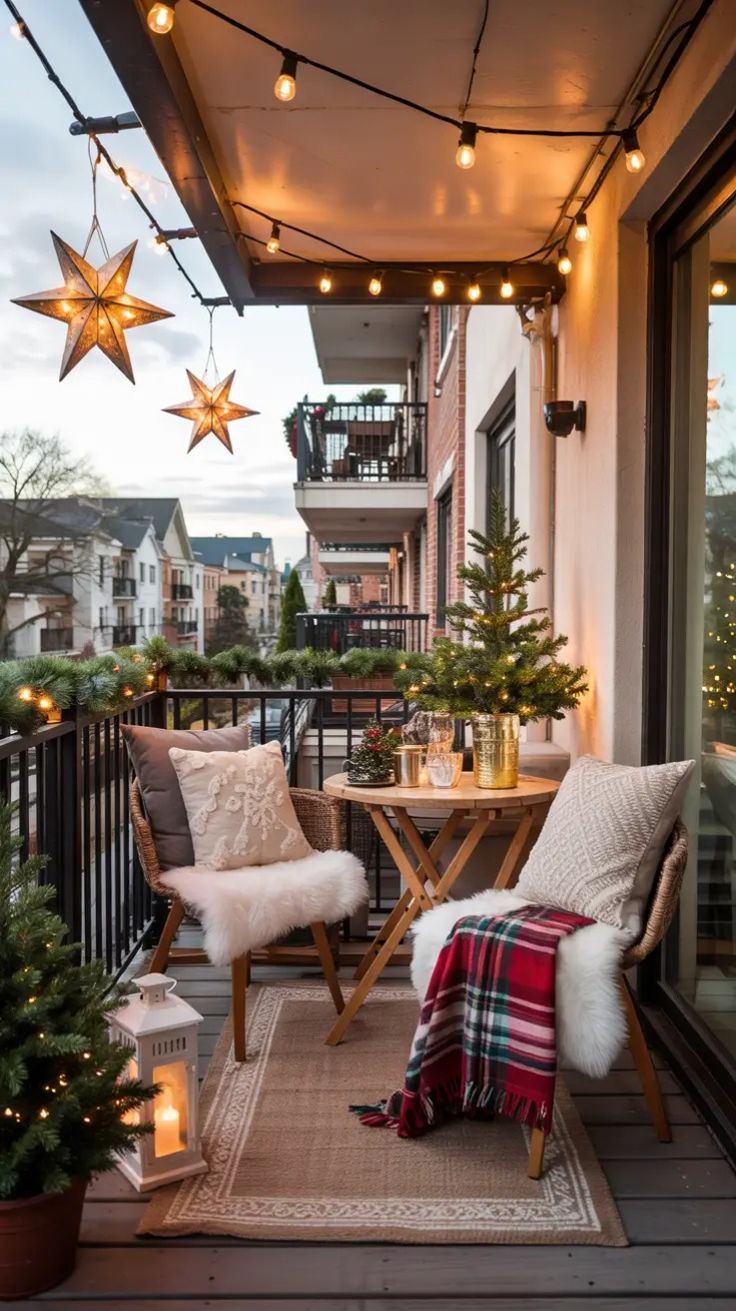 Christmas Balcony Ideas1 Christmas Balcony Ideas