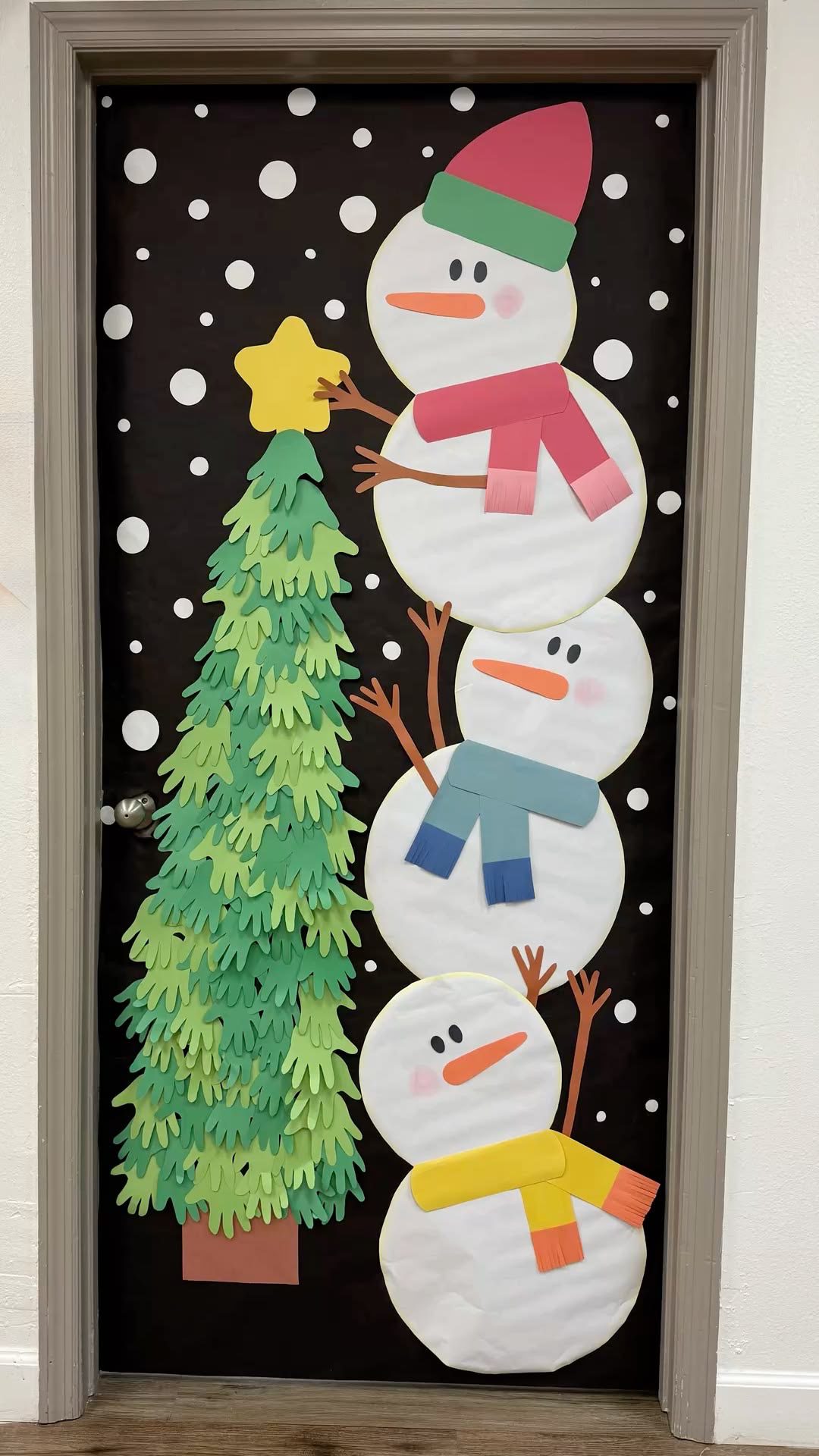 IMG 1725 Christmas Classroom Door Ideas