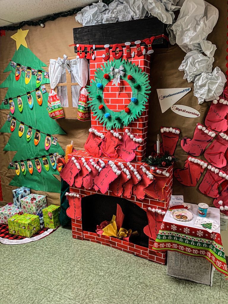 christmas classroom decor12 Christmas Classroom Decor Ideas