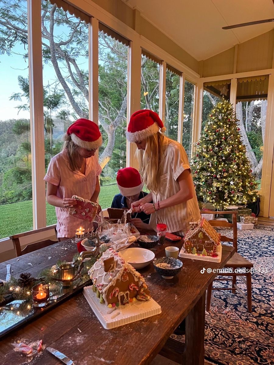 christmas eve Christmas Eve Traditions