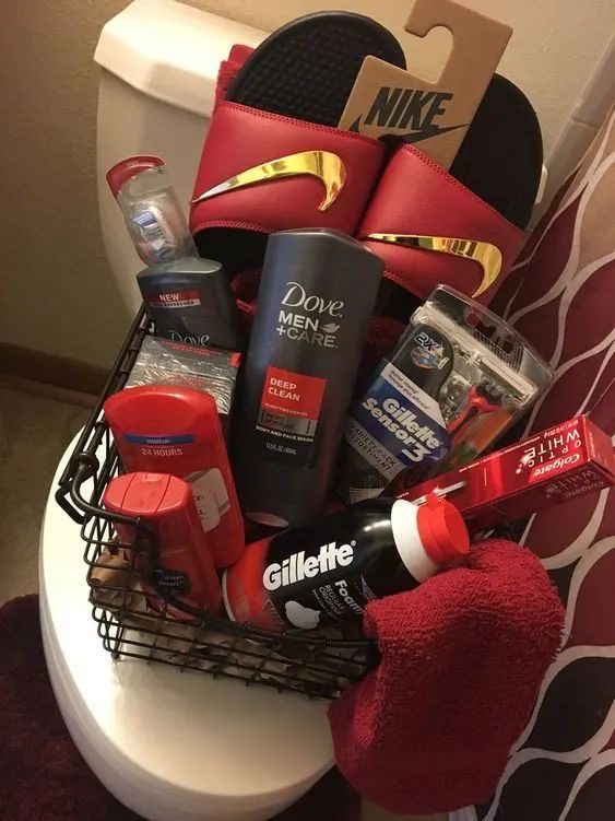 christmas gift baskets for him15 Christmas Gift Basket Ideas for Him