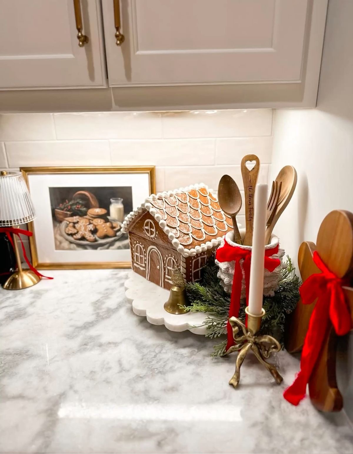 christmas kitchen counter decor25 Christmas Kitchen Counter Ideas