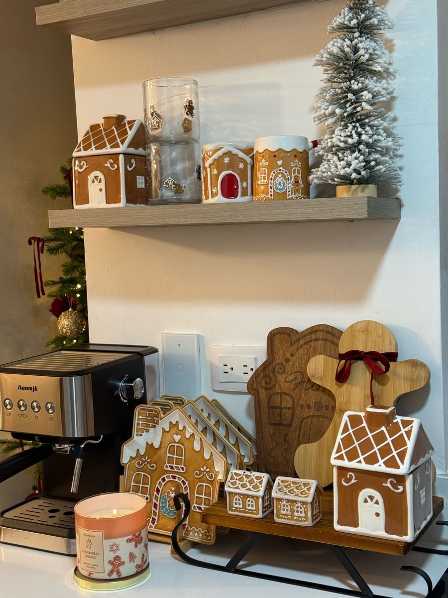 christmas kitchen counter decor27 Christmas Kitchen Counter Ideas
