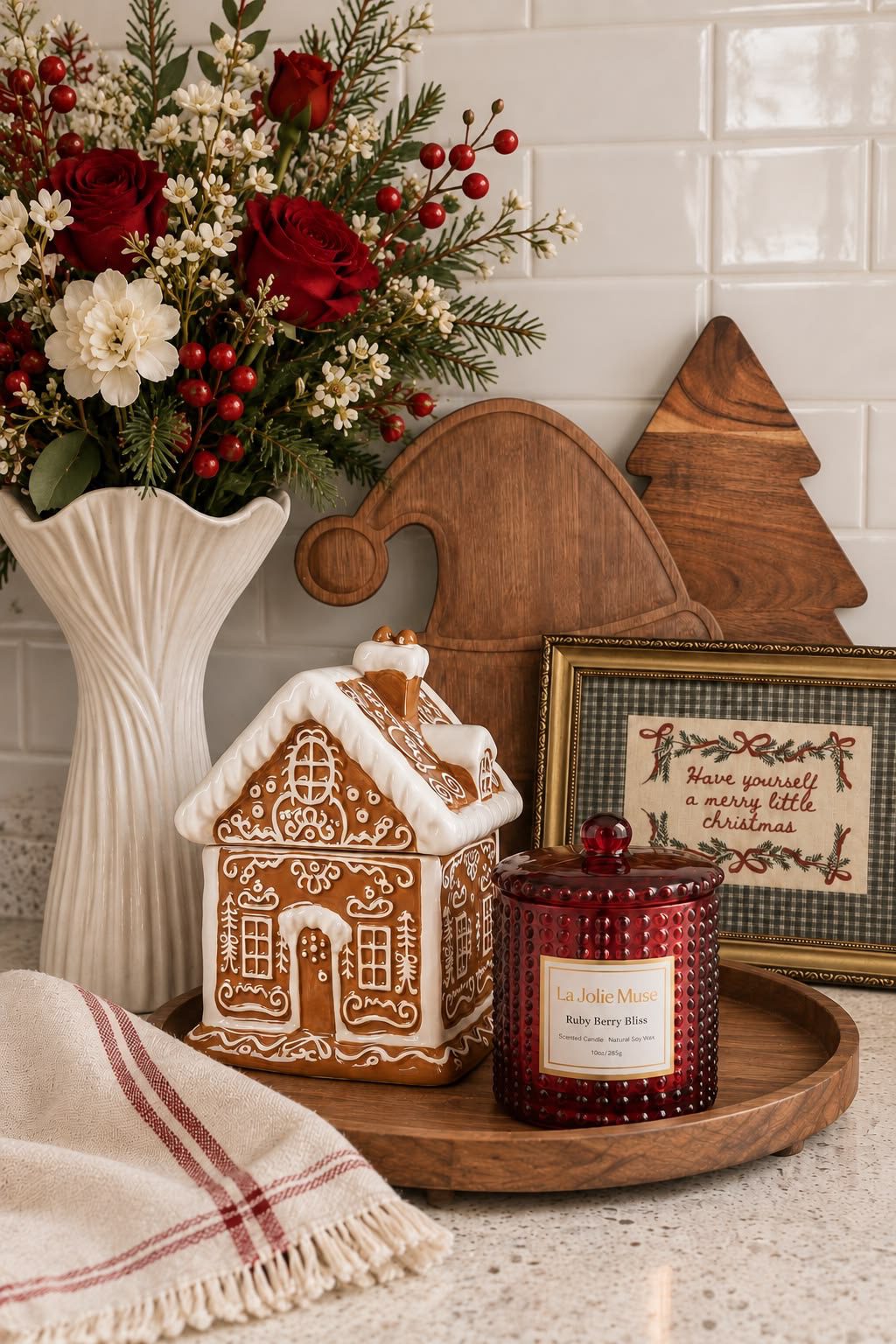 christmas kitchen counter decor9 Christmas Kitchen Counter Ideas